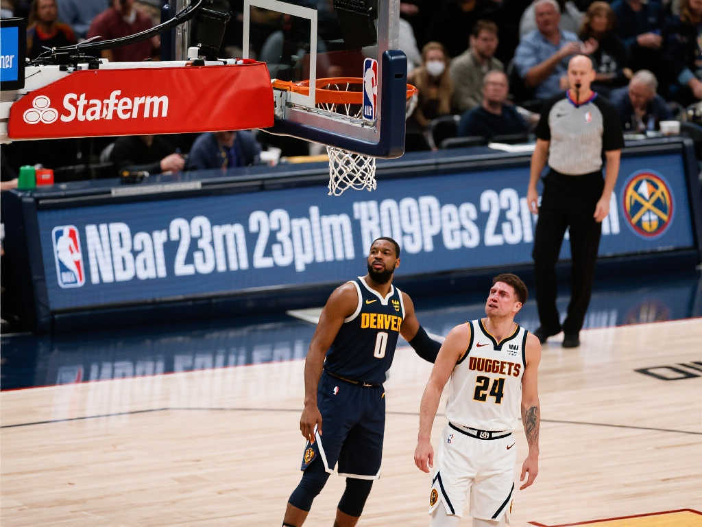 季后赛单节落后23+无队翻盘 掘金首节惨输24分创历史0-9纪录 季后赛单节落后23+无队翻盘 掘金首节惨输24分创历史0-9纪录