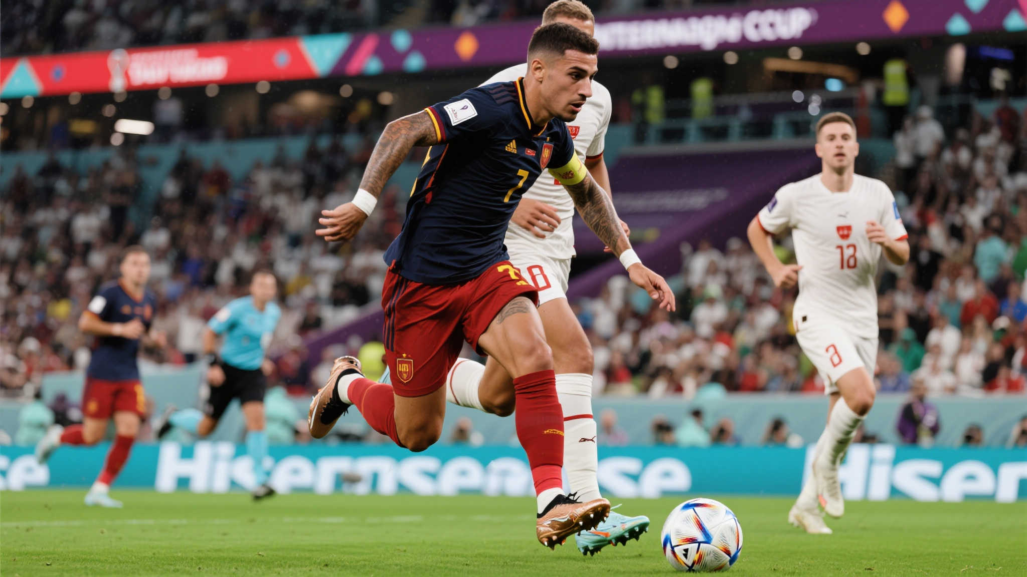 莱因克尔评金球奖:登贝莱大热,多纳鲁马备受关注 此外,《每日体育报》等媒体也报道称,本届国际赛事(