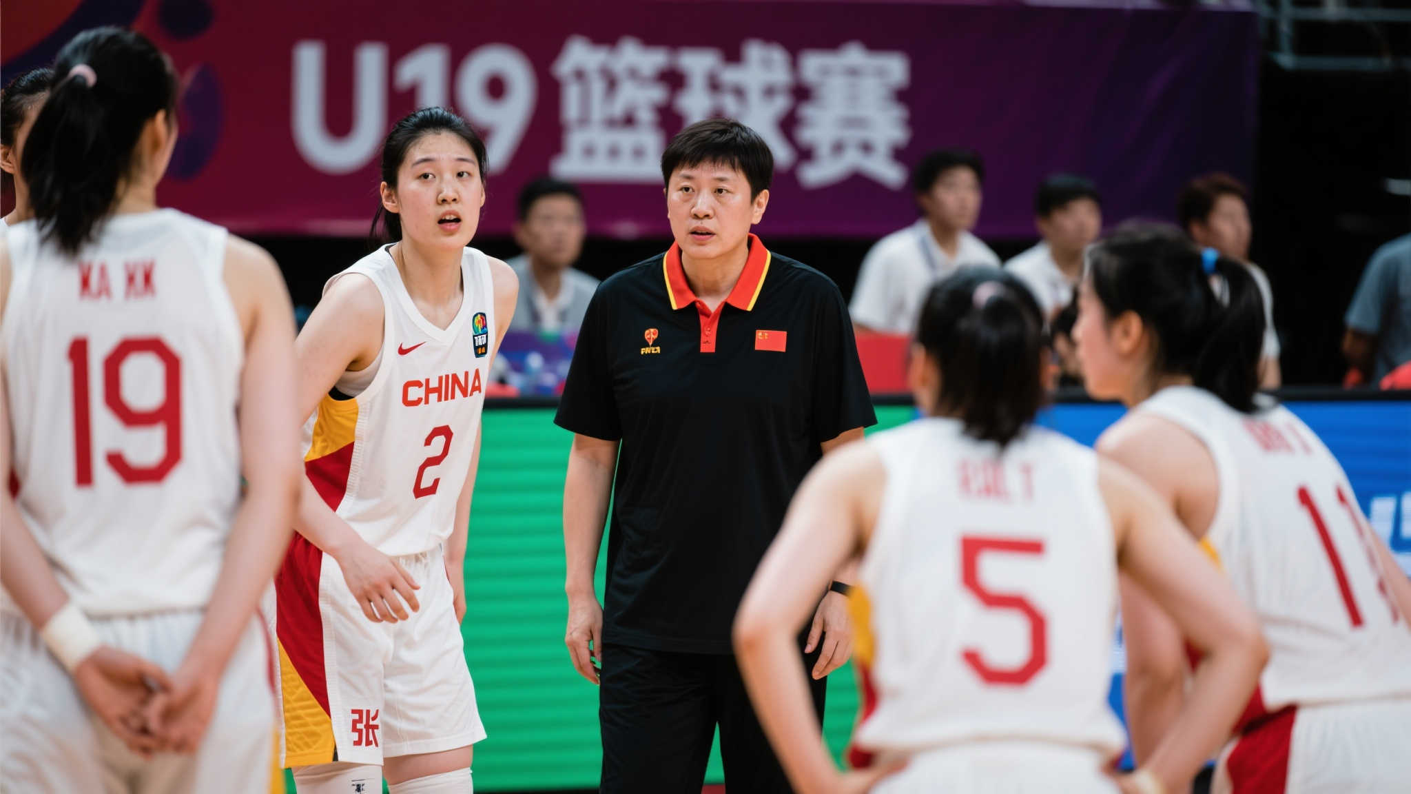 当谈到U19女篮的重要时刻，助理教练对外透露: 张